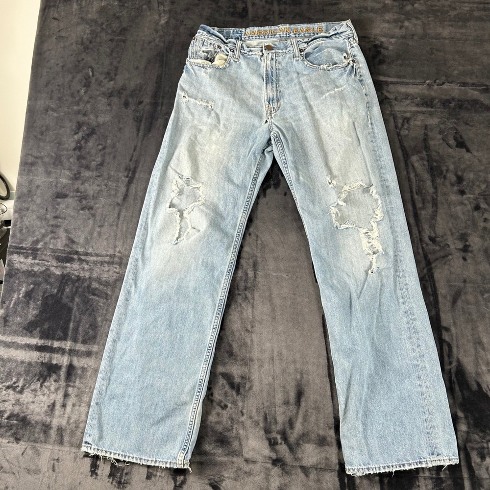 American Eagle Loose Fit‎ Jeans Mens 32x34 Light Blue Distressed Destroyed Denim
